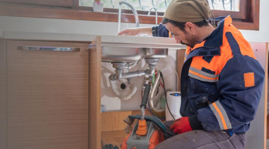 Expert burst pipe repair services in Amboy, IL